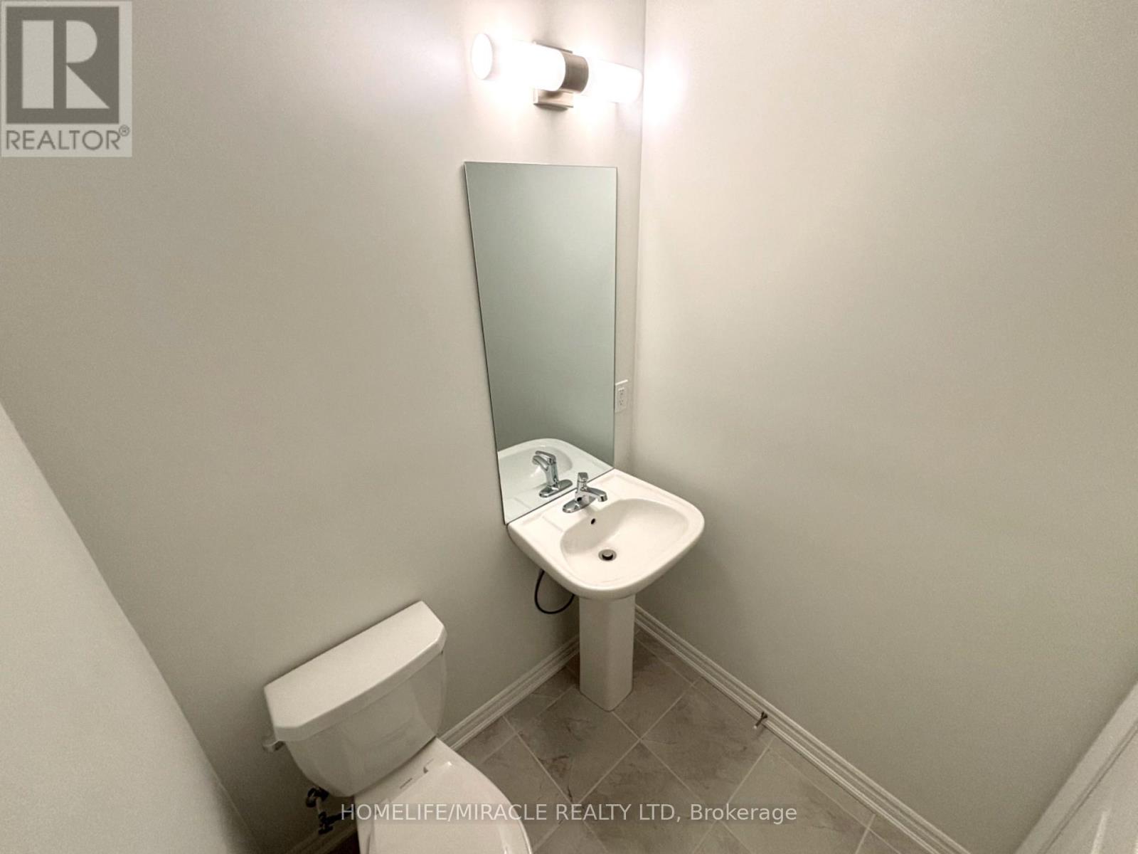 8 Elite Crescent Property Photo 5