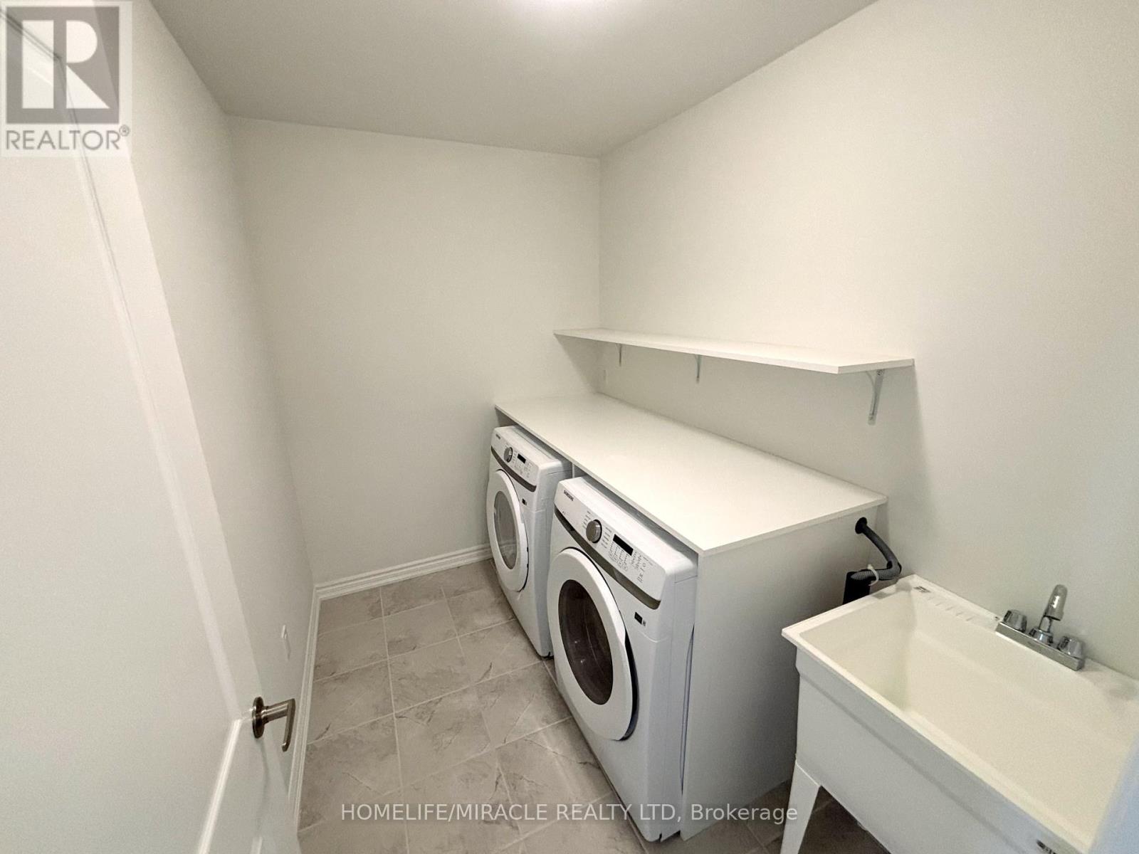 8 Elite Crescent Property Photo 11