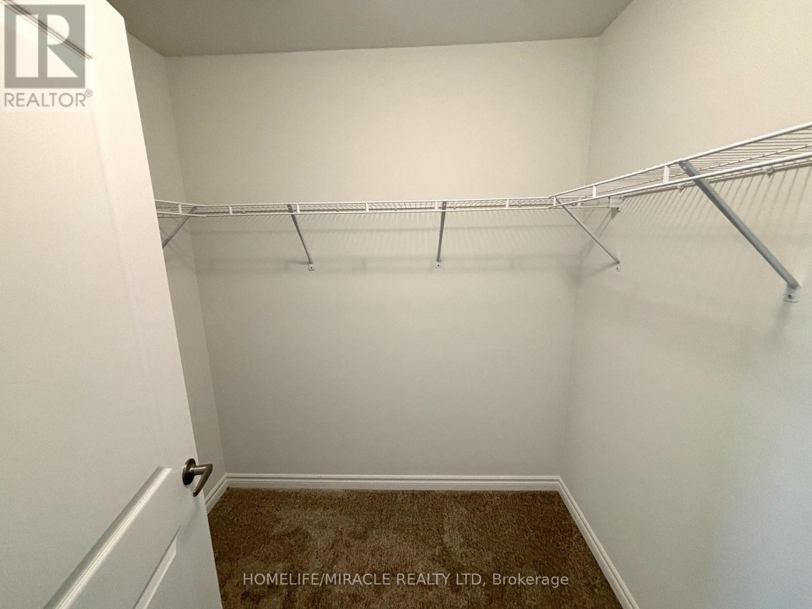8 Elite Crescent Property Photo 14