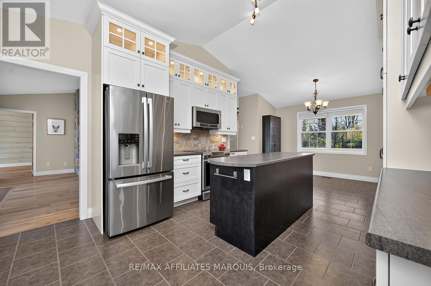 240 Noonan Road S Property Photo 17