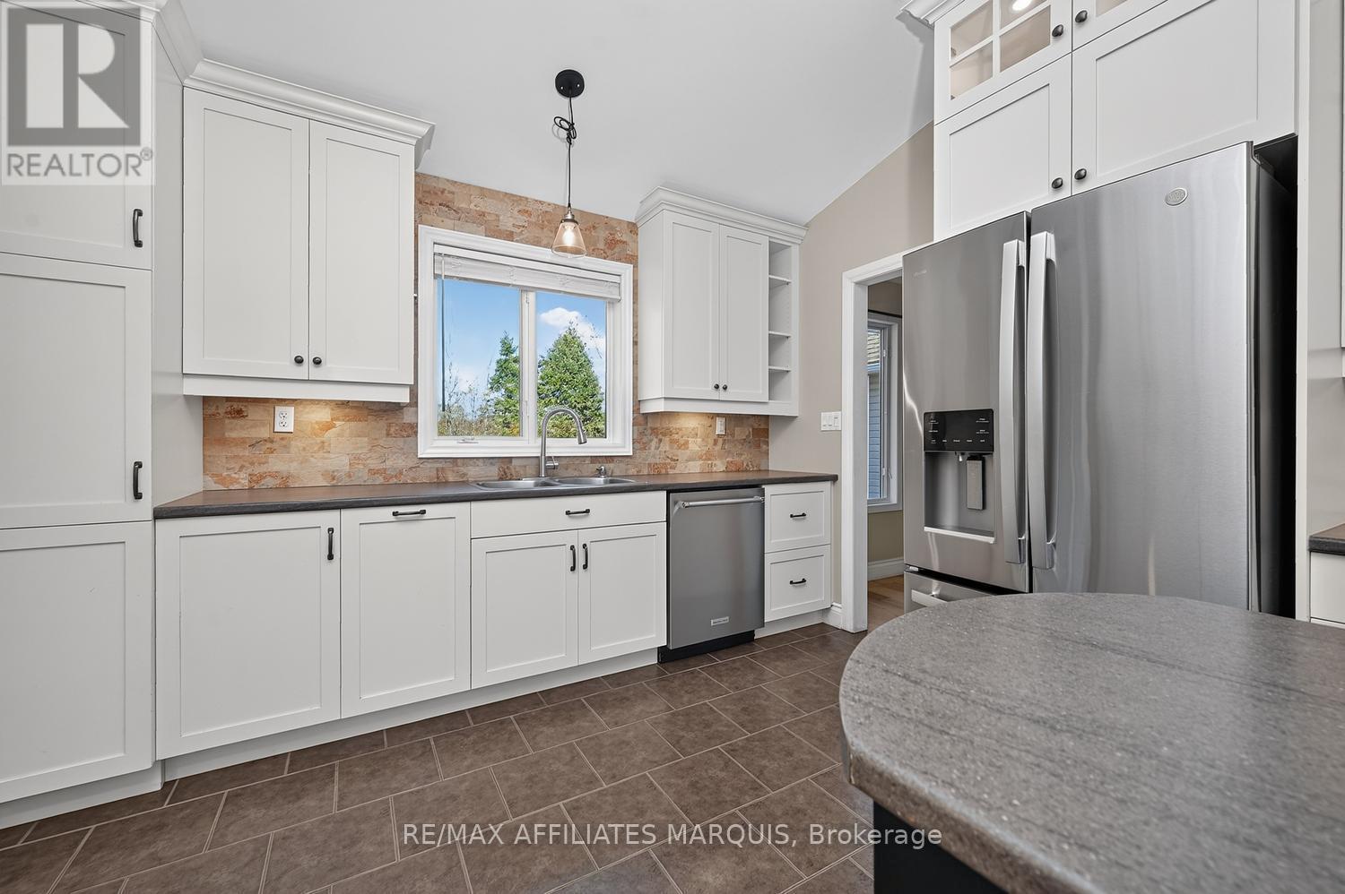 240 Noonan Road S Property Photo 18