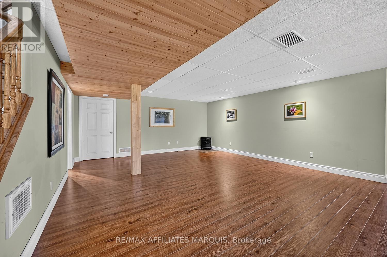 240 Noonan Road S Property Photo 33
