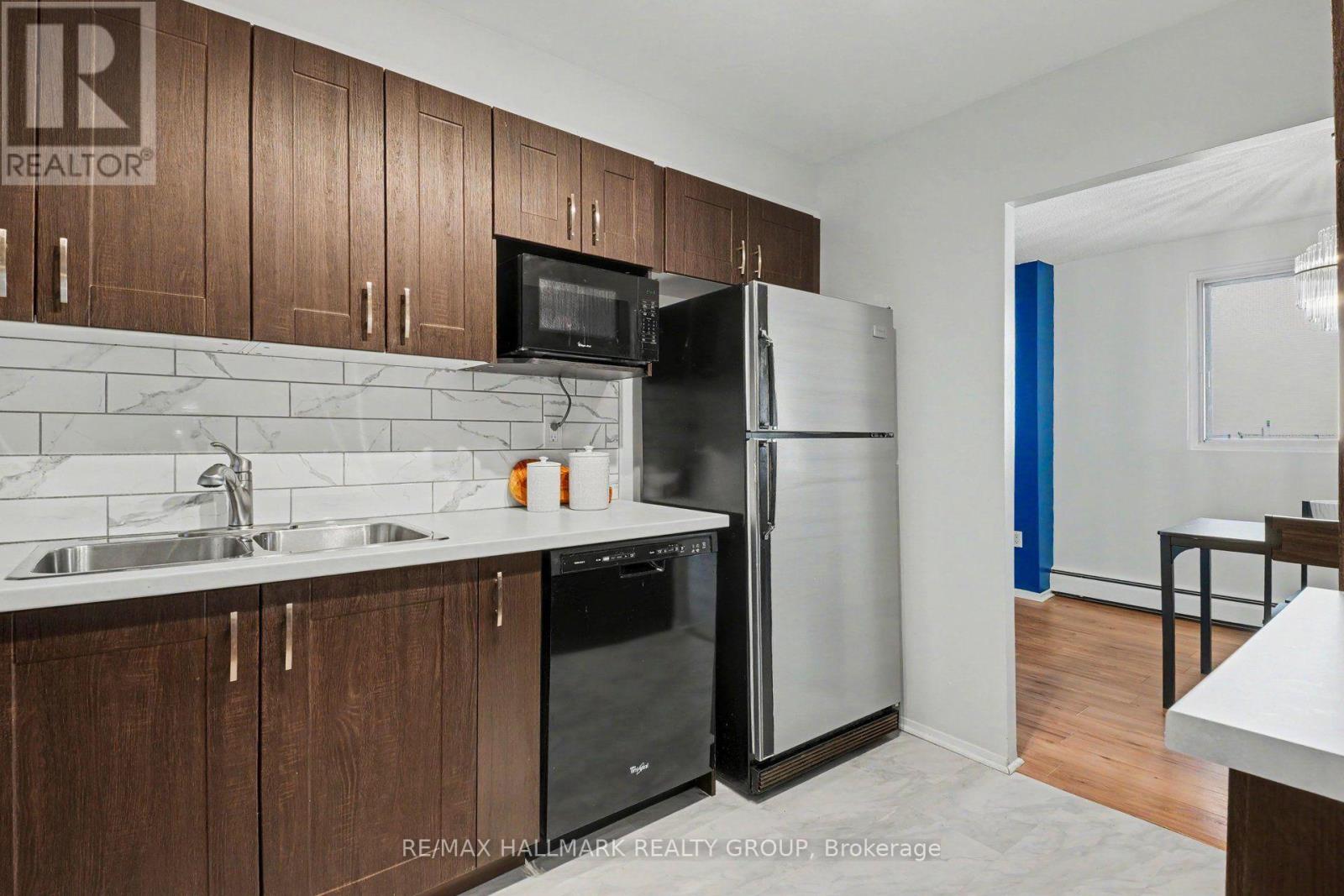 401 - 2630 Southvale Crescent Property Photo 11