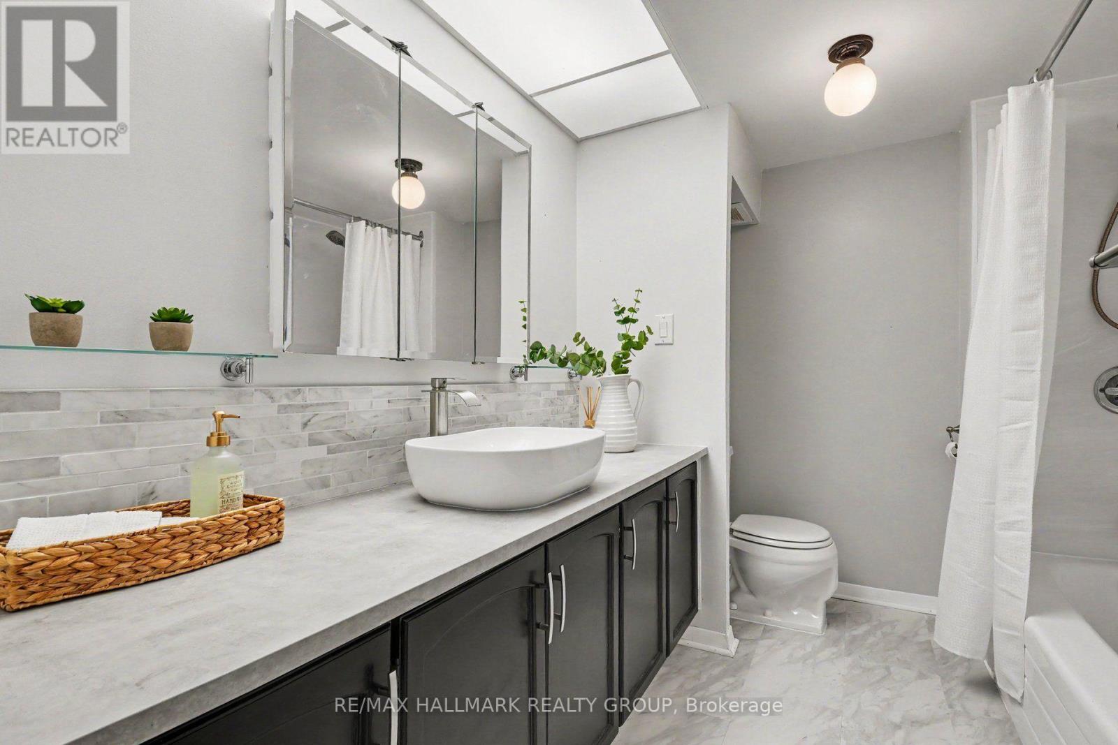401 - 2630 Southvale Crescent Property Photo 20