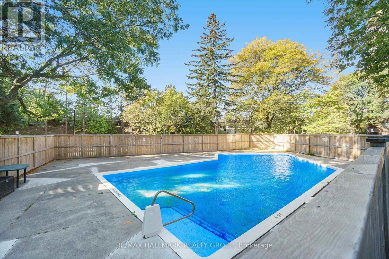 401 - 2630 Southvale Crescent Property Photo 25