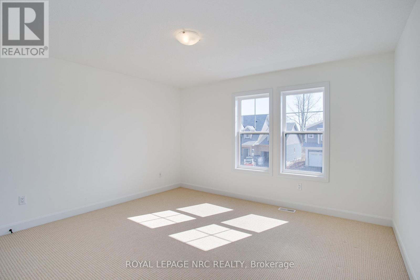 78 Beach Walk Crescent Property Photo 16