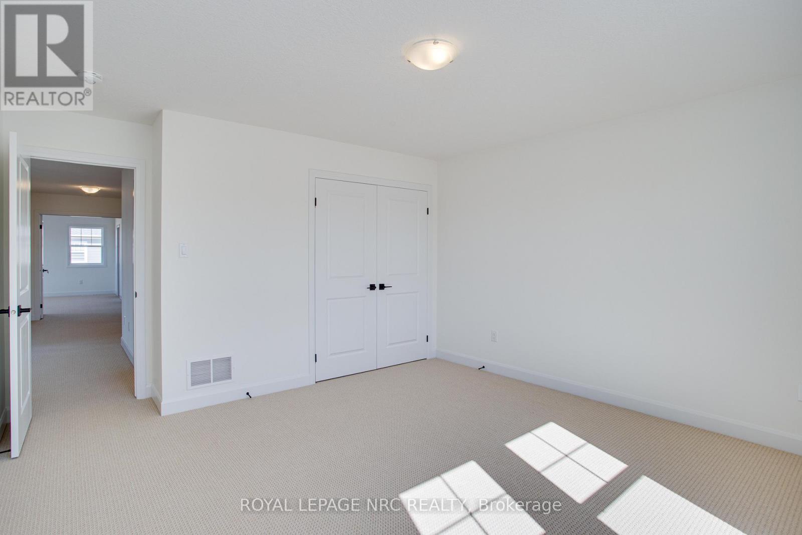 78 Beach Walk Crescent Property Photo 17
