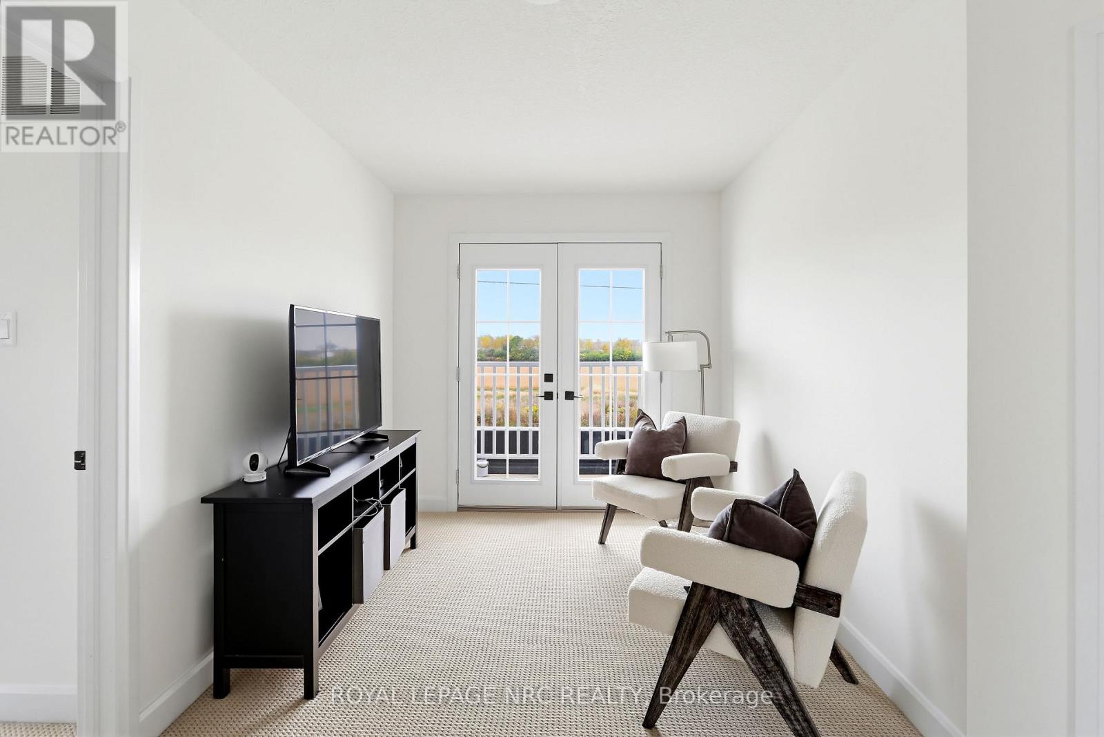 78 Beach Walk Crescent Property Photo 30