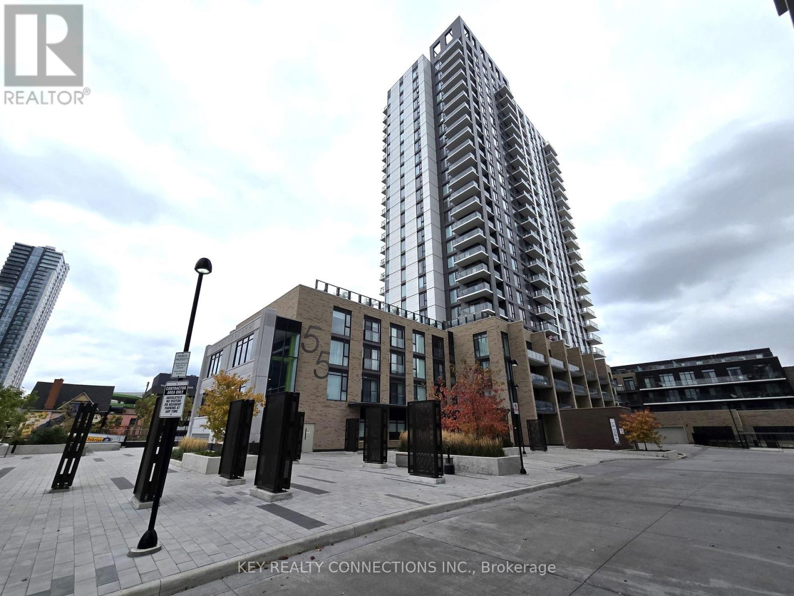 415 - 55 DUKE STREET W Property Photo 1