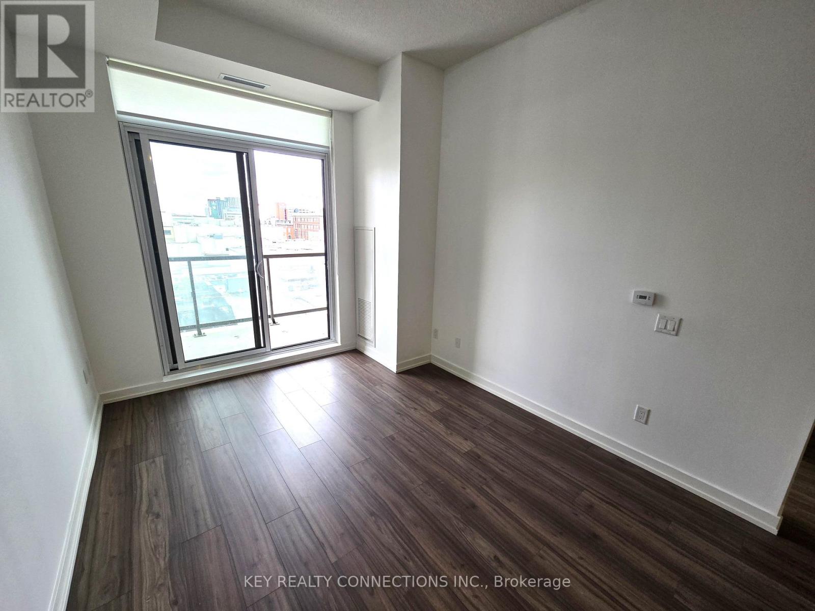 415 - 55 Duke Street W Property Photo 12