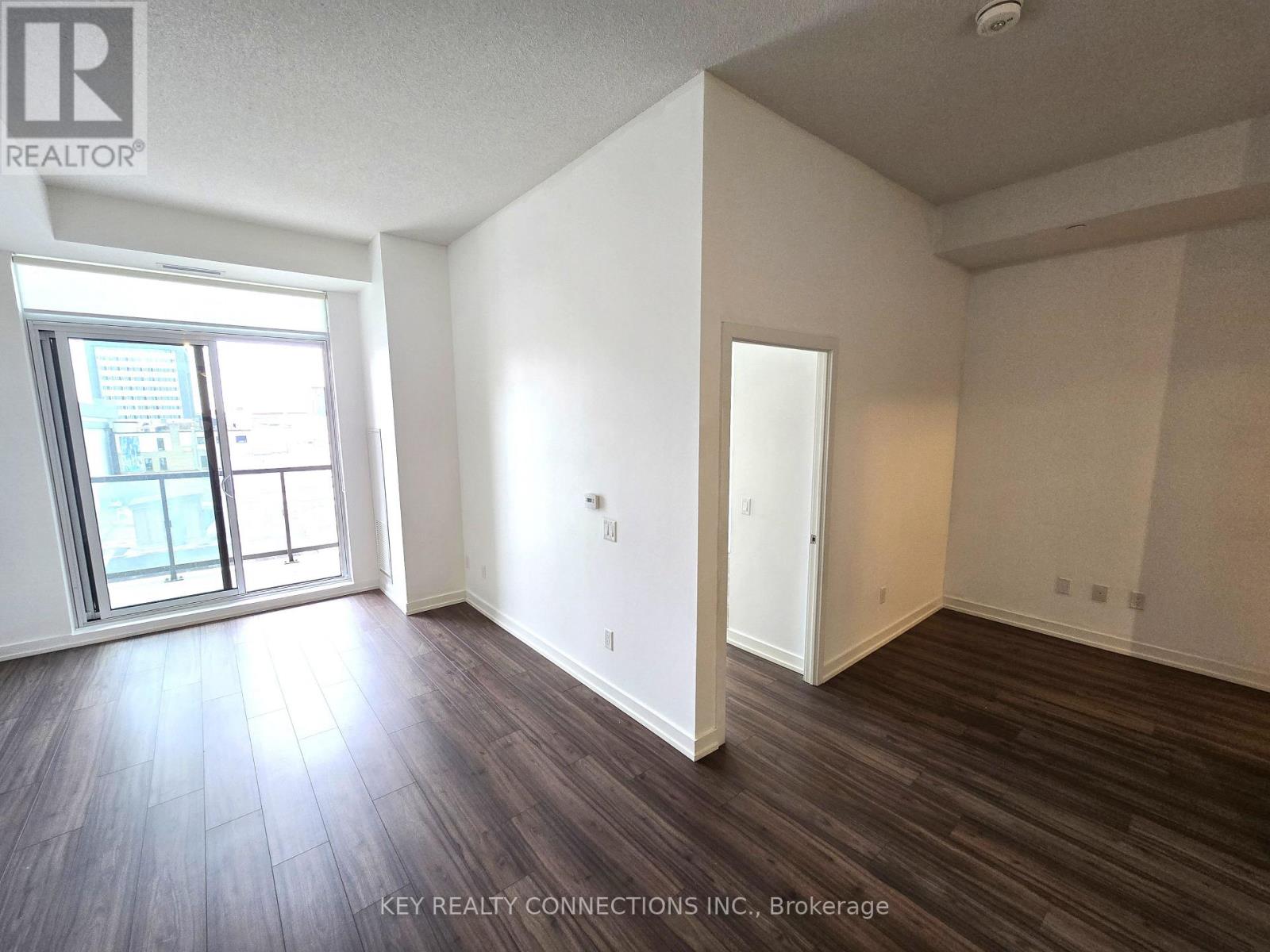 415 - 55 Duke Street W Property Photo 15
