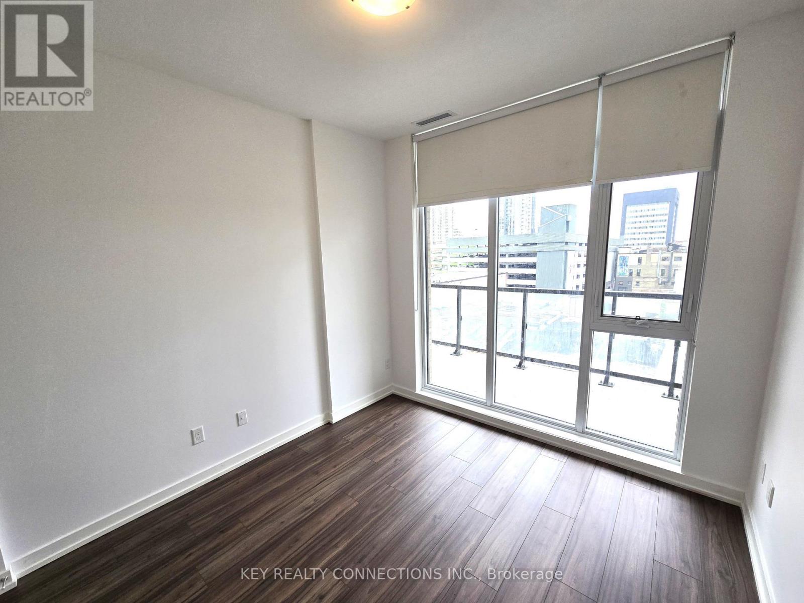 415 - 55 Duke Street W Property Photo 18
