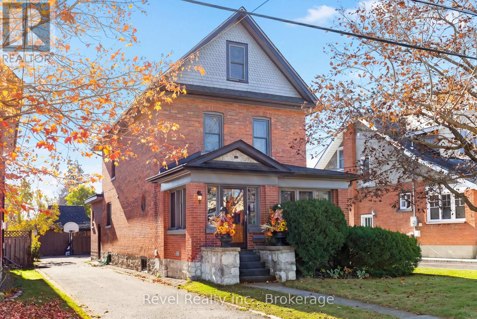 27 Francis Street Property Photo 3