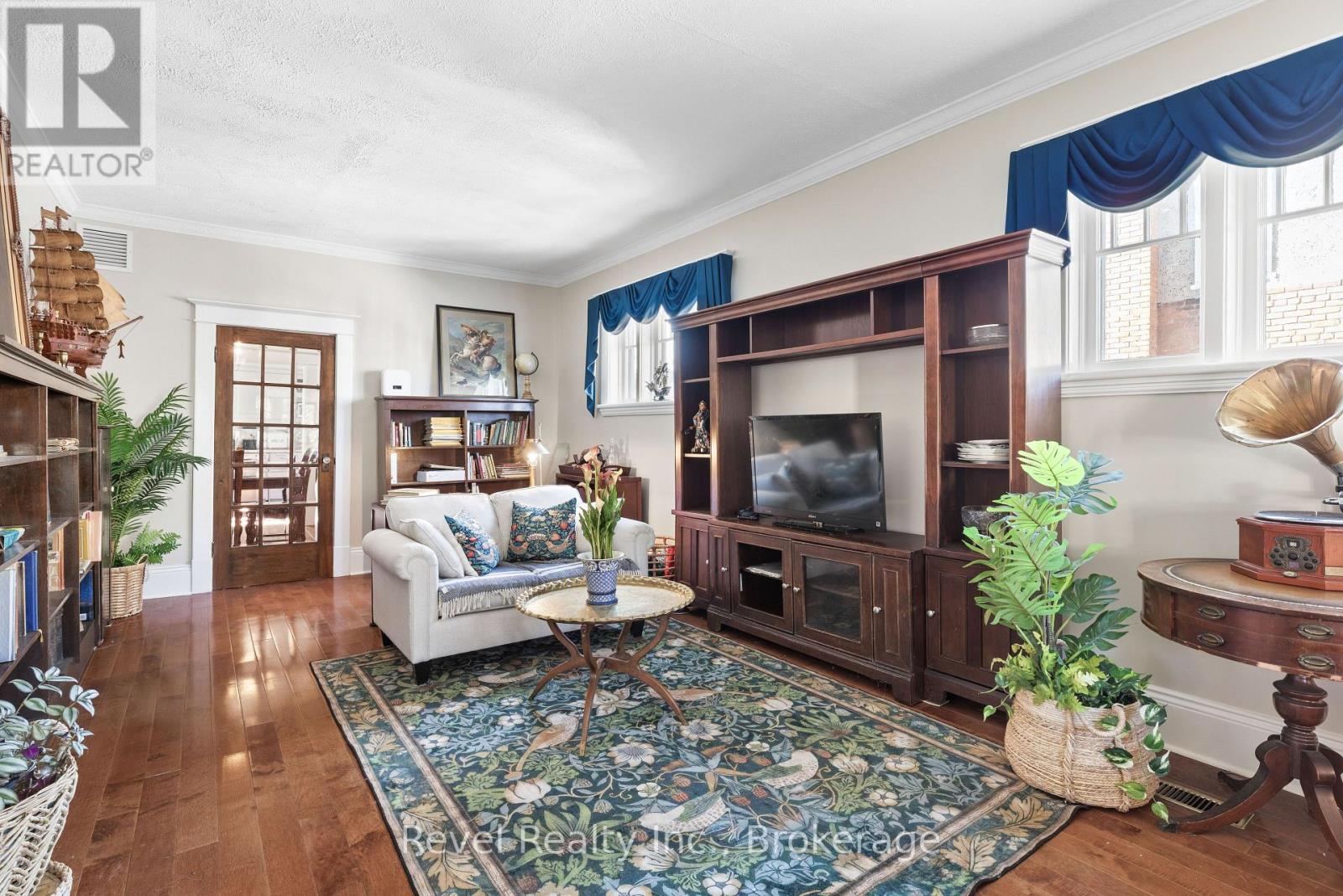 27 Francis Street Property Photo 11