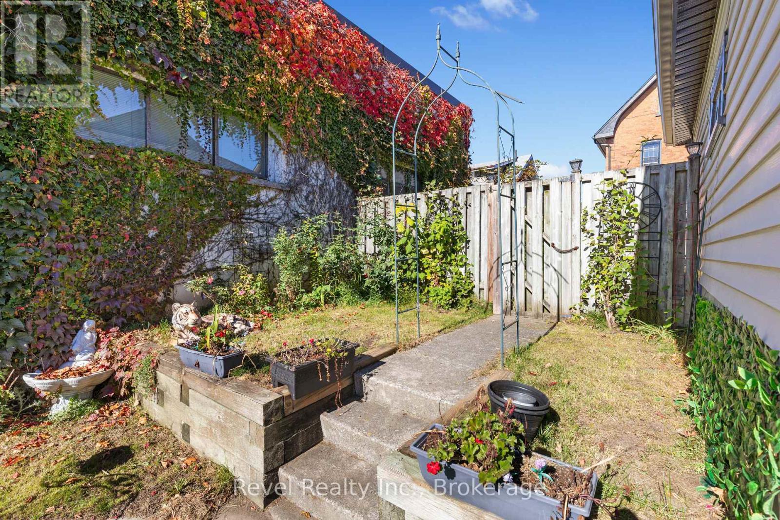 27 Francis Street Property Photo 41