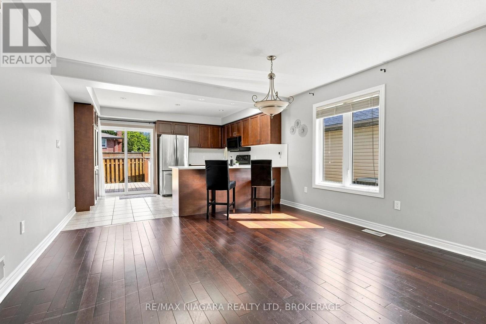262 Draper's Street Property Photo 6