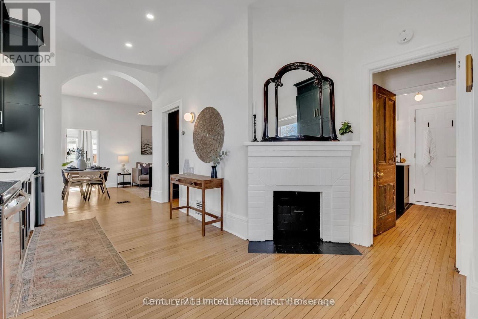 385 George Street Property Photo 6