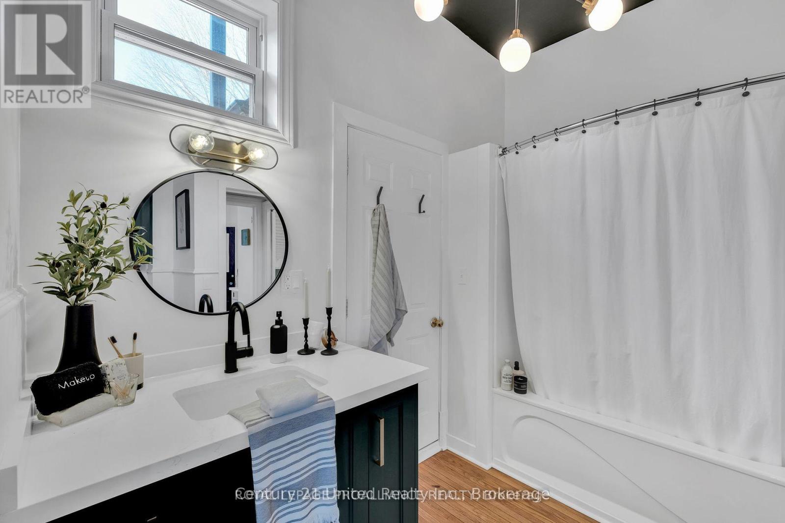 385 George Street Property Photo 19