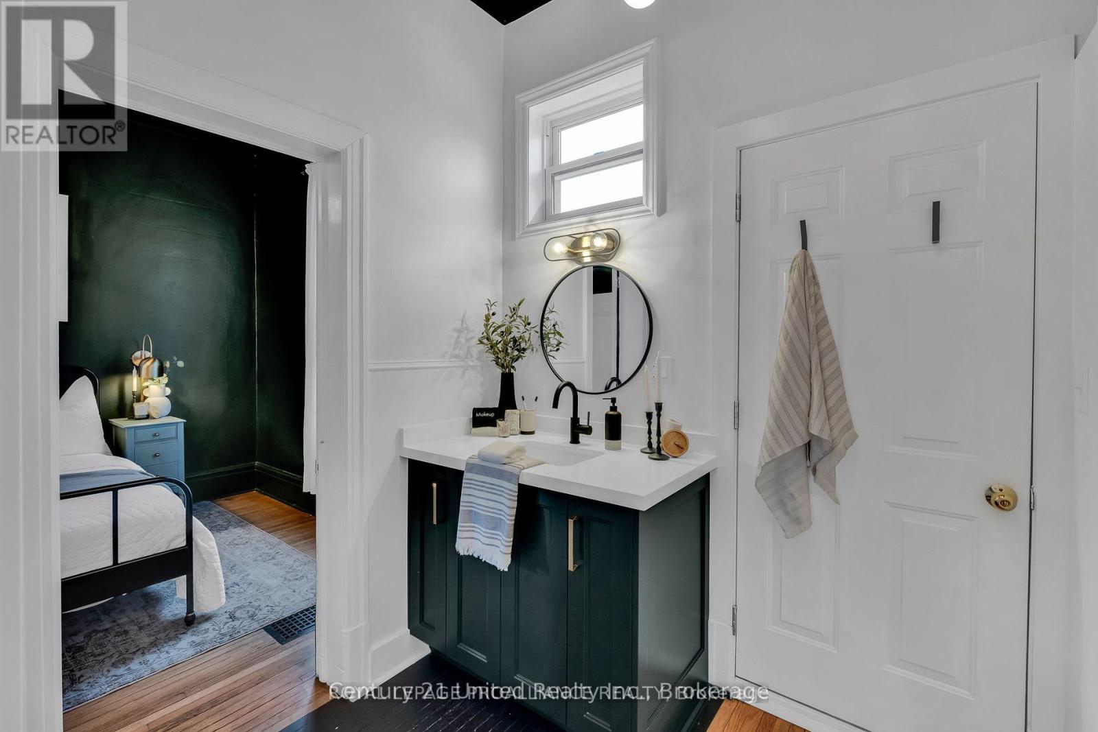 385 George Street Property Photo 24