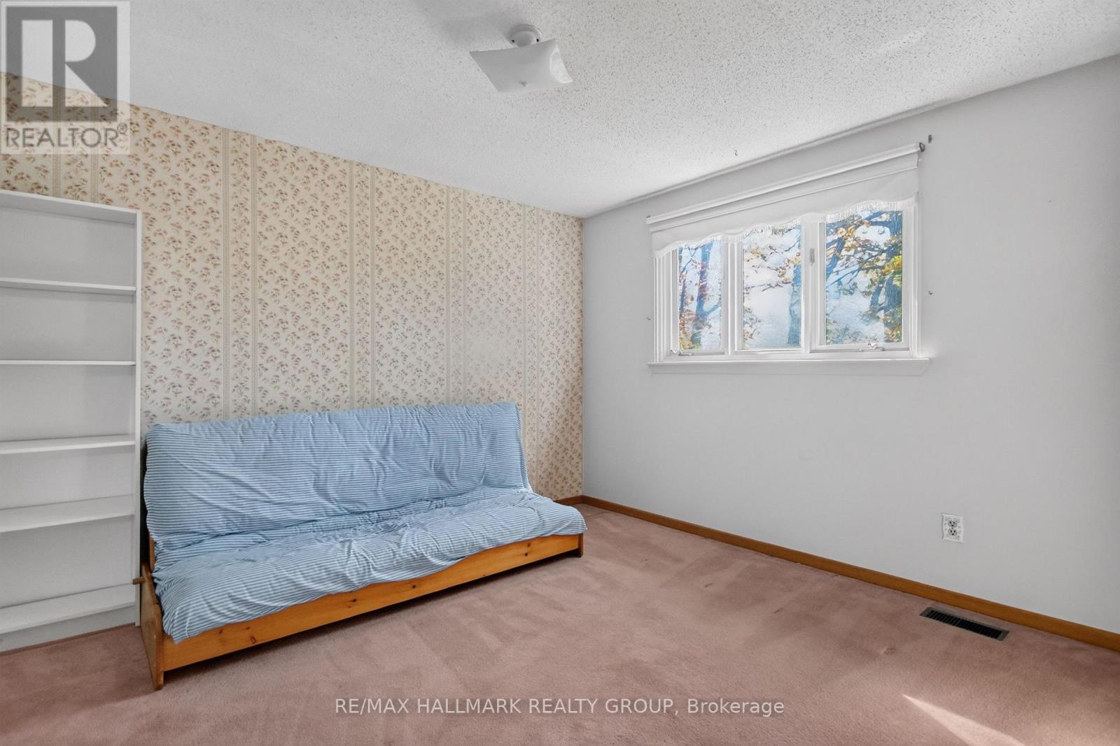 8 Burnview Crescent Property Photo 14