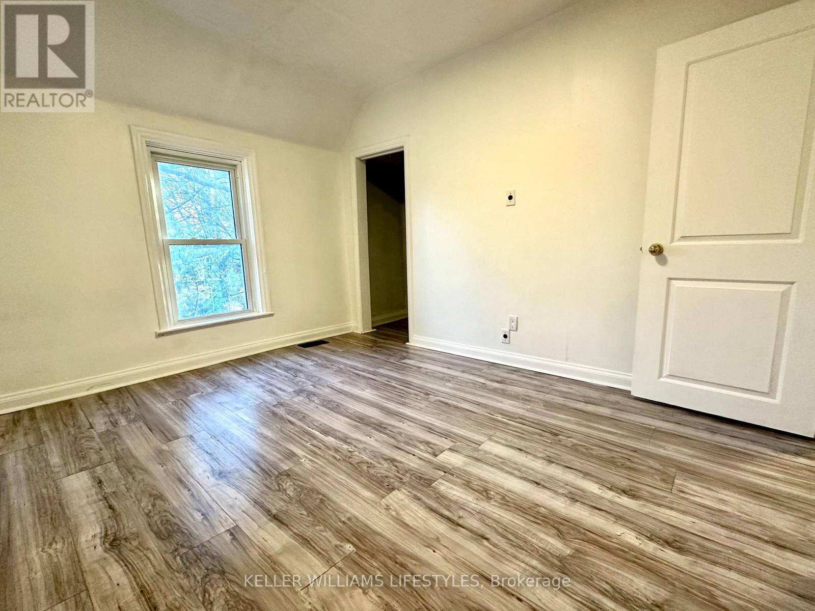 491 Charlotte Street Property Photo 8