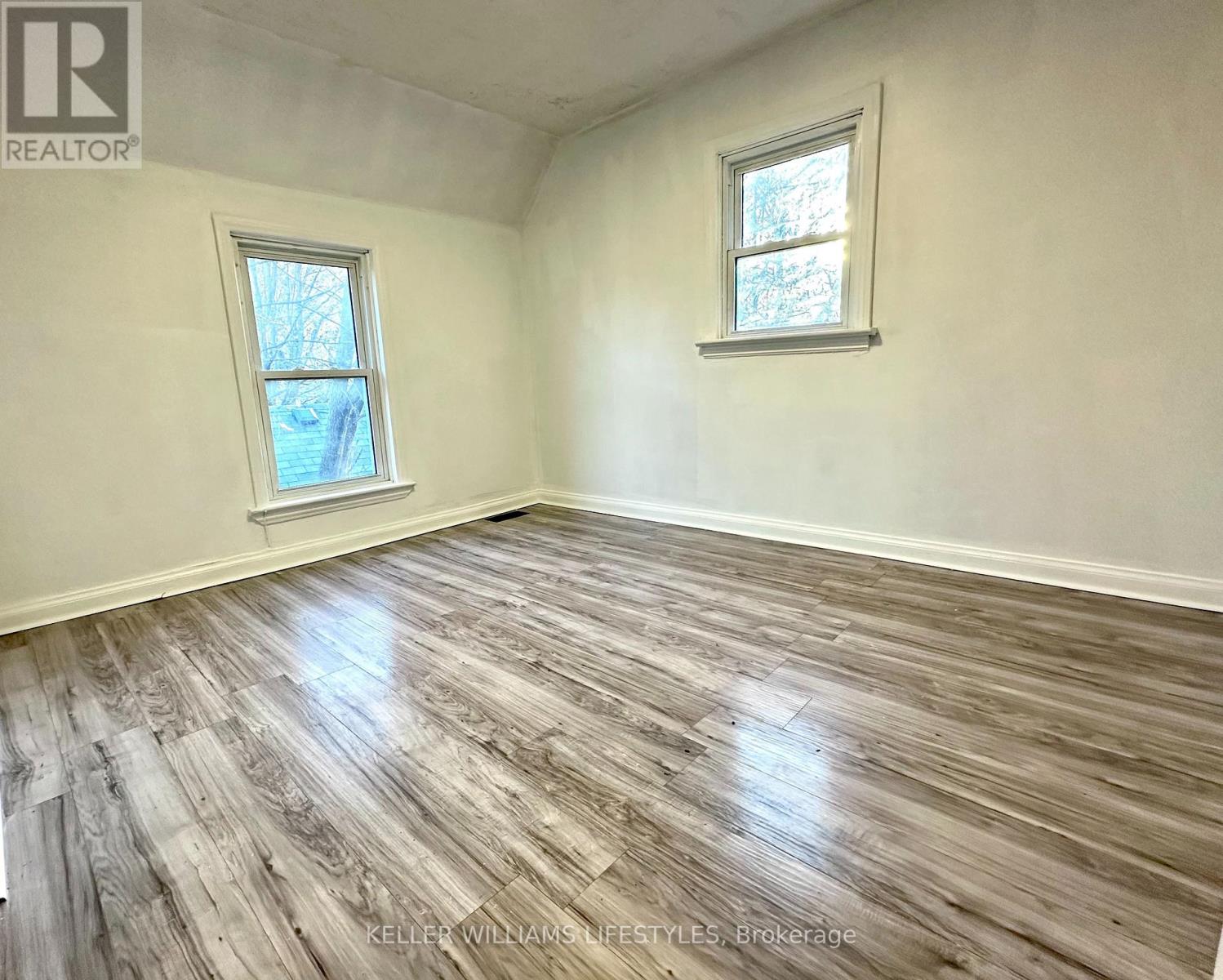 491 Charlotte Street Property Photo 10