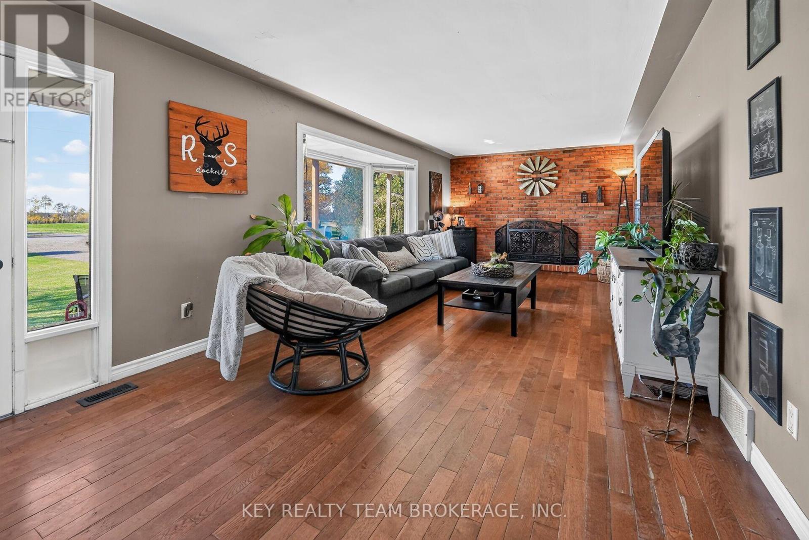 3216 Hall Road Property Photo 8