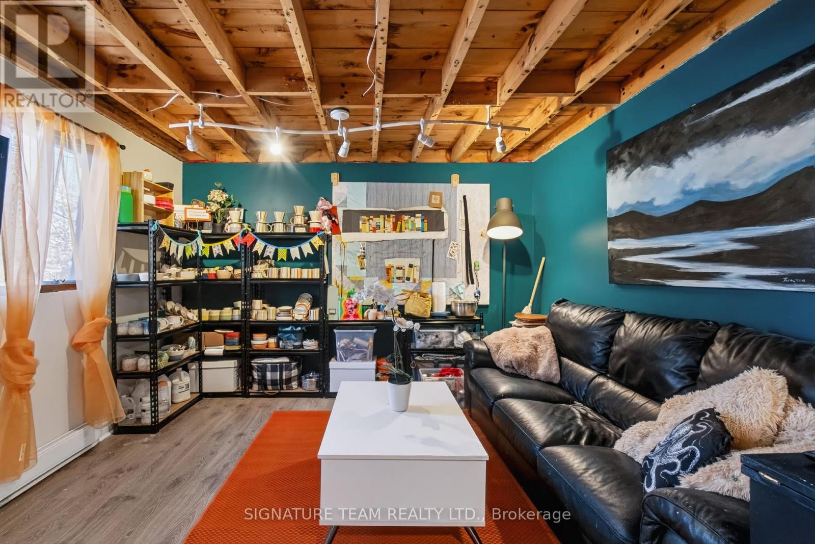 376 Centre Street Property Photo 13