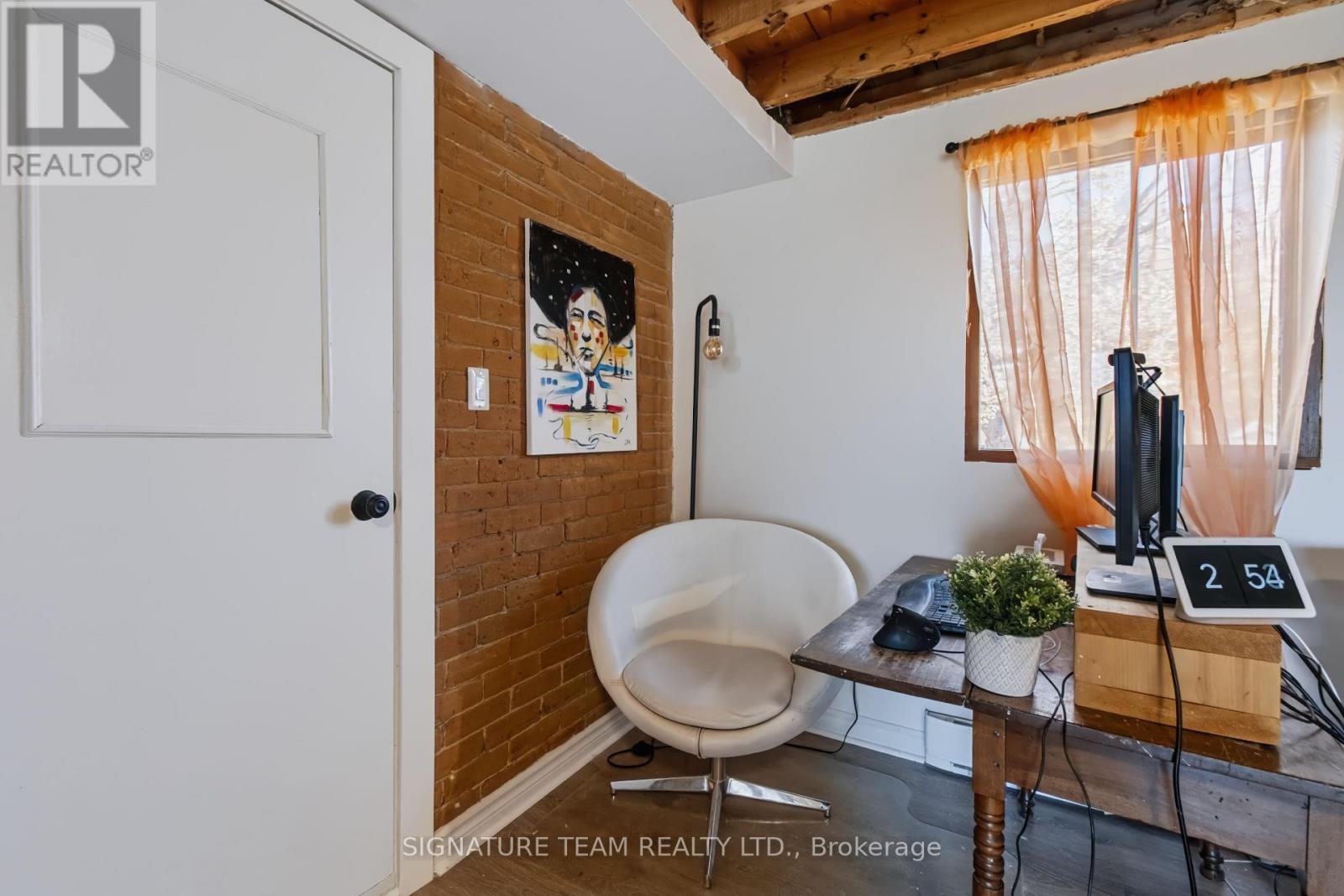 376 Centre Street Property Photo 14
