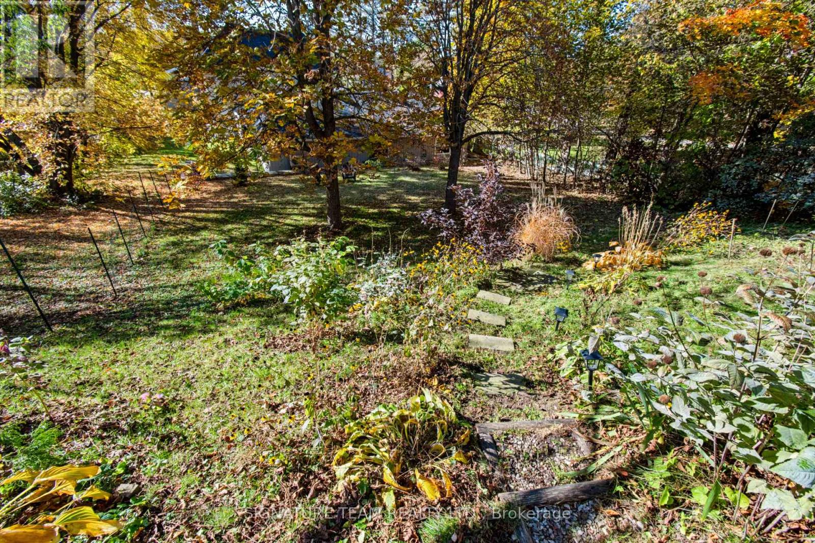 376 Centre Street Property Photo 25