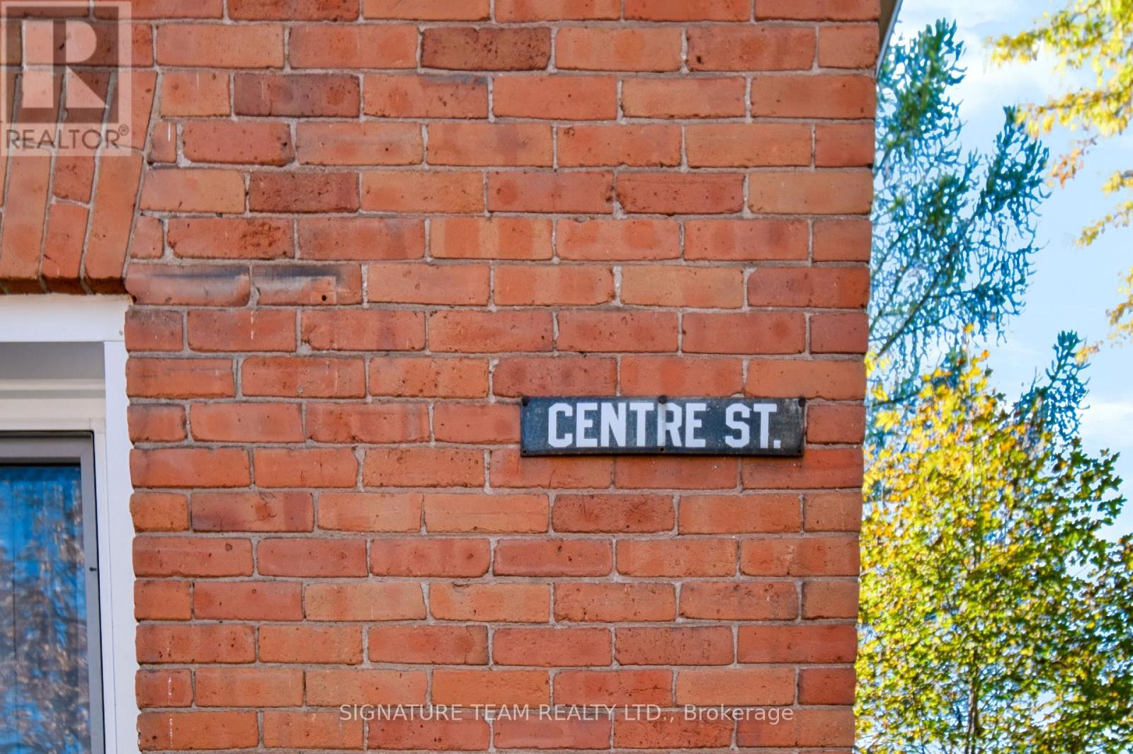 376 Centre Street Property Photo 37