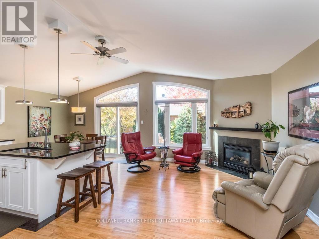 57 Amberlakes Drive Property Photo 18