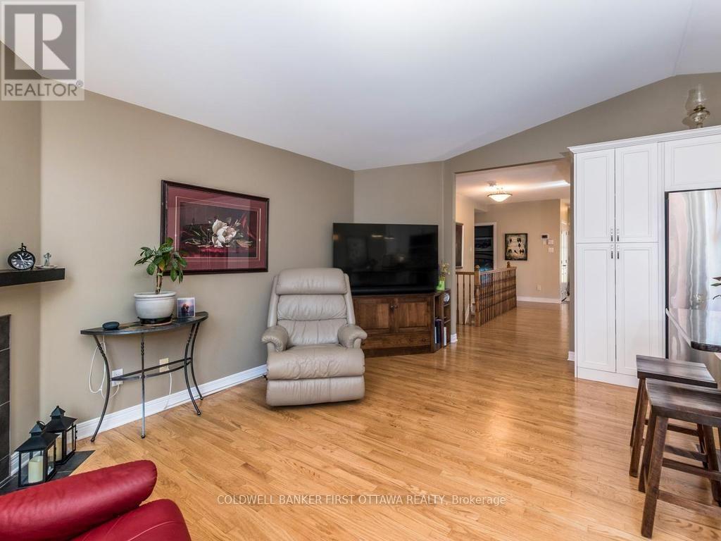 57 Amberlakes Drive Property Photo 21