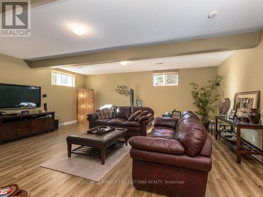 57 Amberlakes Drive Property Photo 28