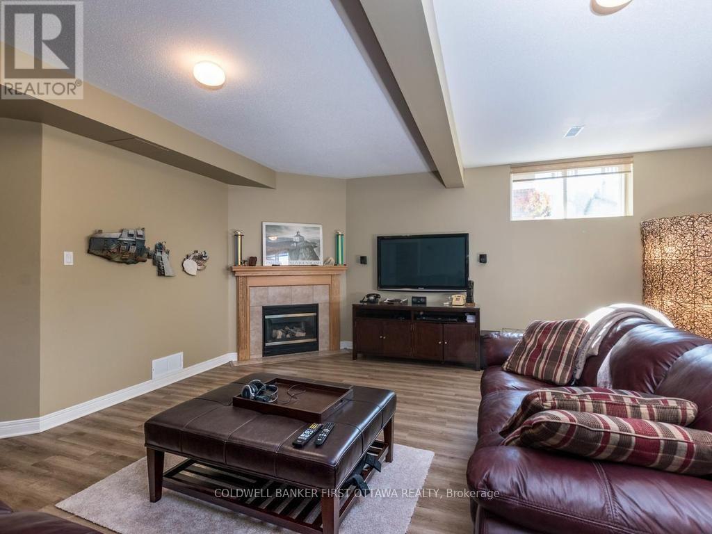57 Amberlakes Drive Property Photo 29