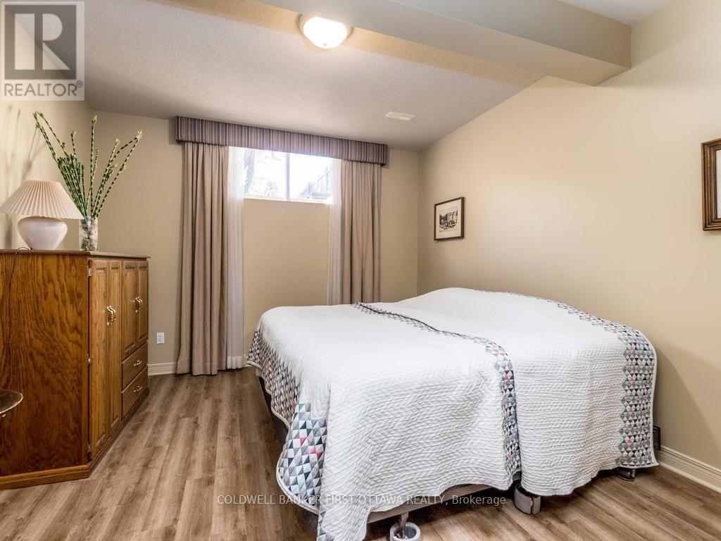 57 Amberlakes Drive Property Photo 31