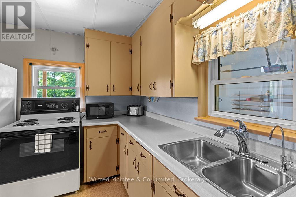 242287 16 Concession Property Photo 13