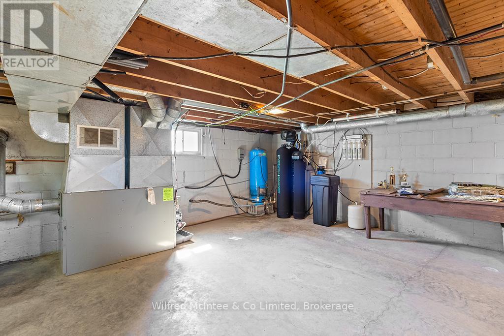 242287 16 Concession Property Photo 27