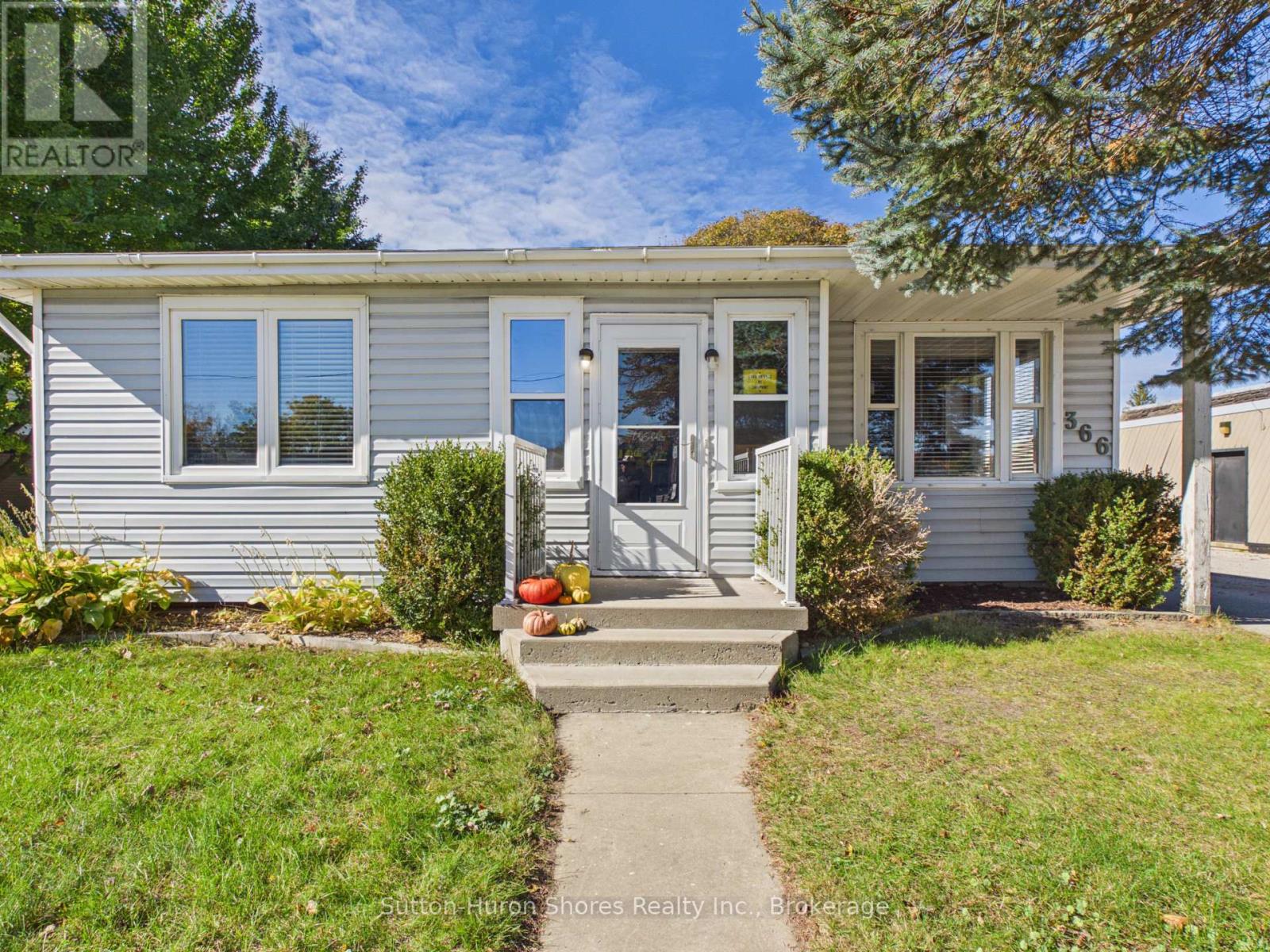 366 Goderich Street Property Photo 2