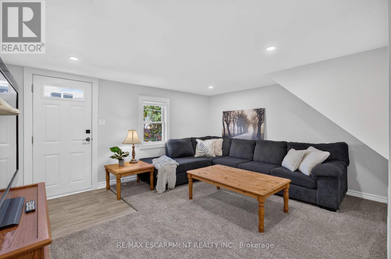 60 Division Street Property Photo 10