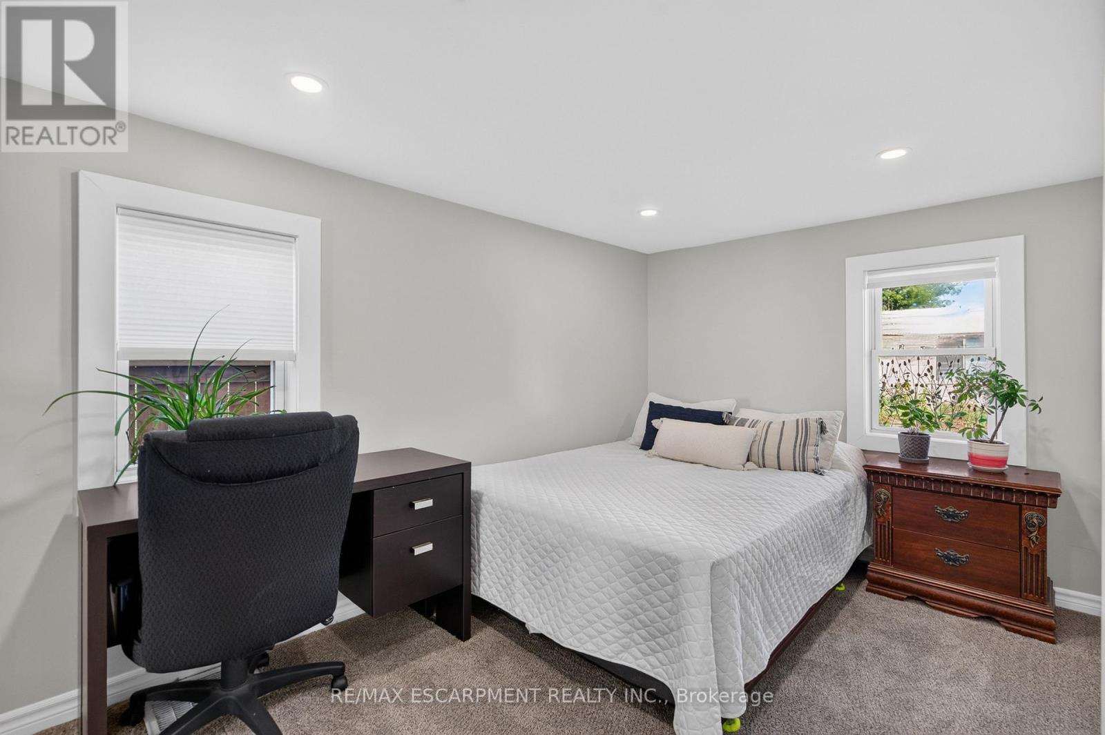 60 Division Street Property Photo 12