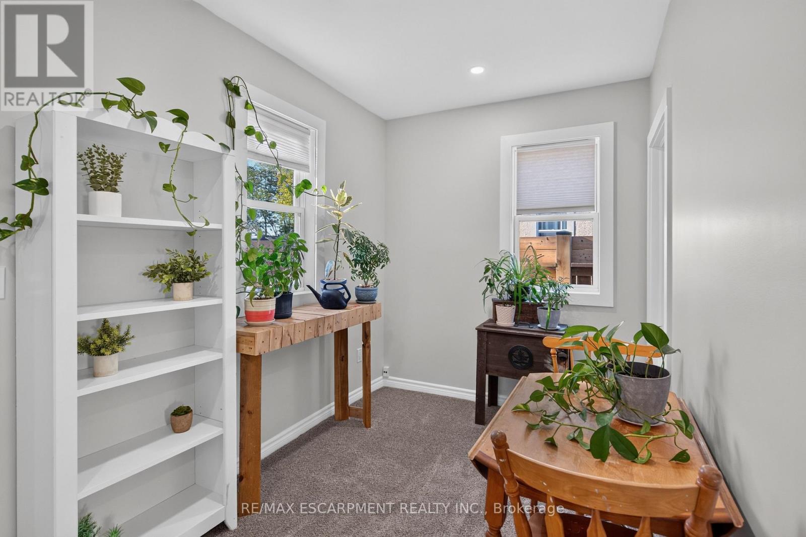 60 Division Street Property Photo 14