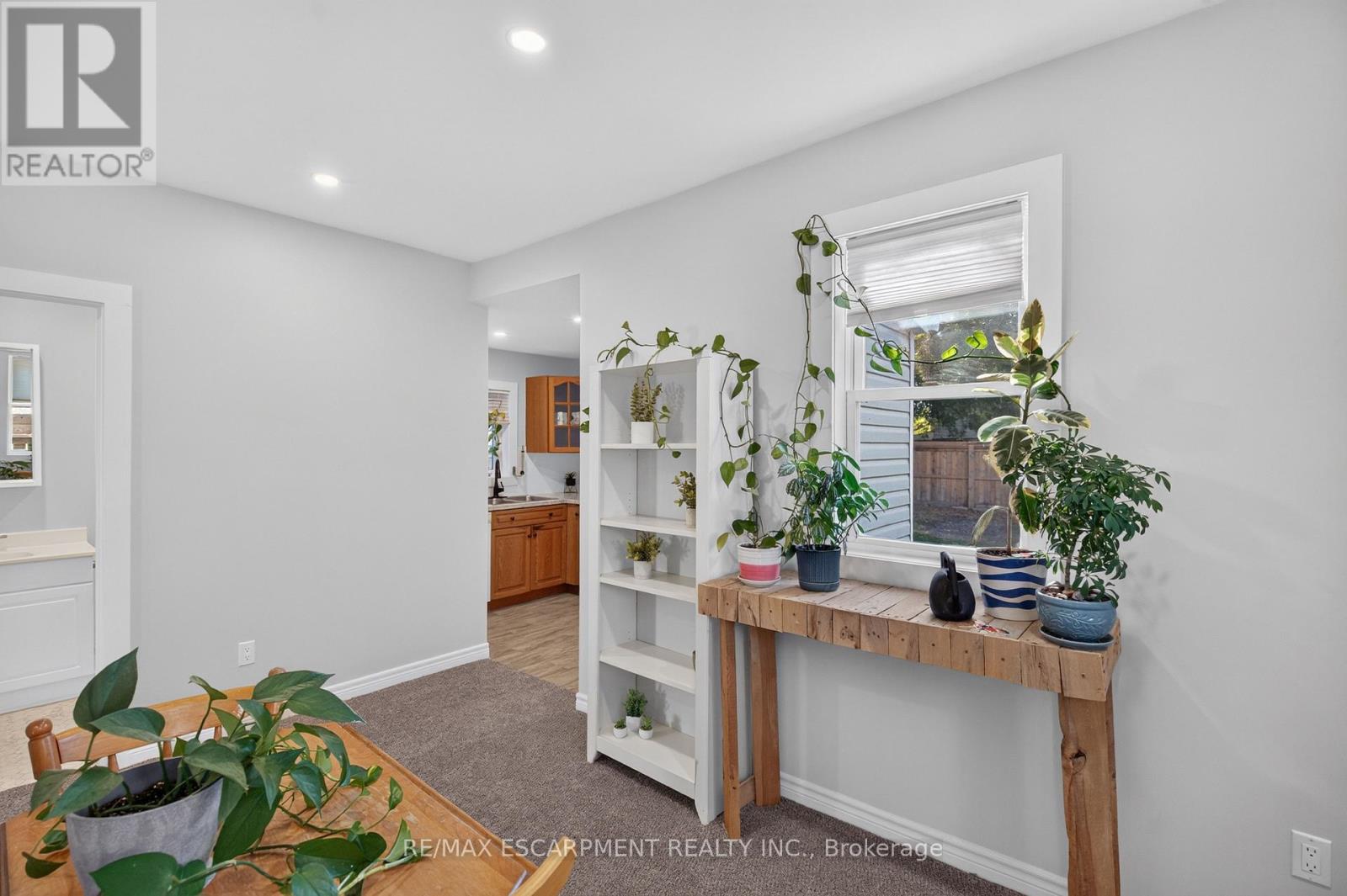 60 Division Street Property Photo 15