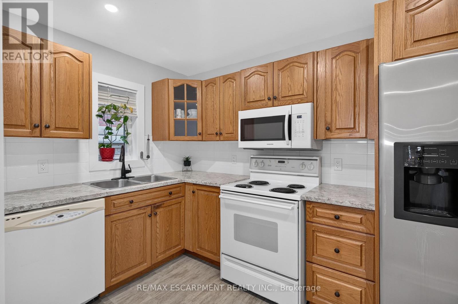 60 Division Street Property Photo 19