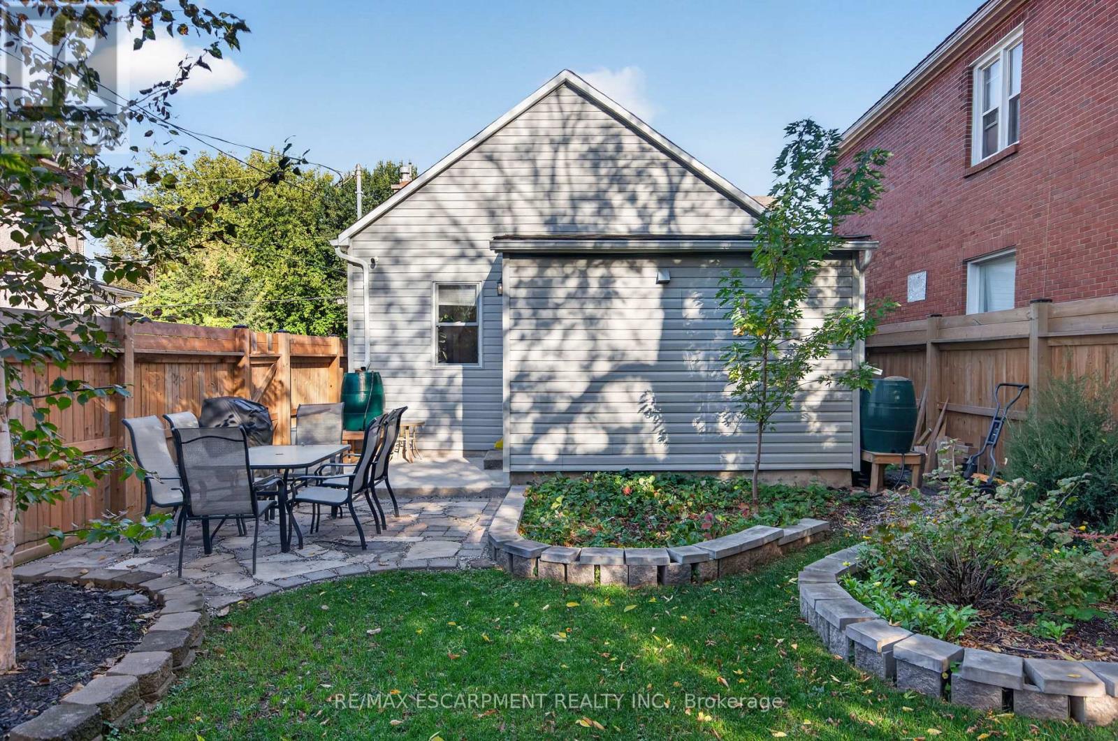 60 Division Street Property Photo 31