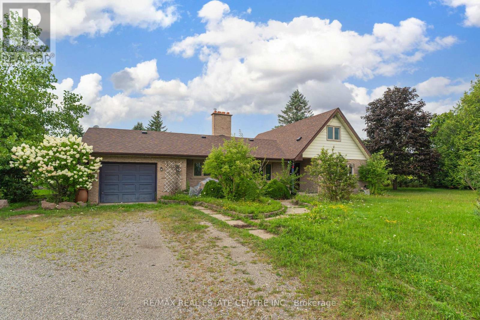 8438 Hwy 7 Property Photo 1