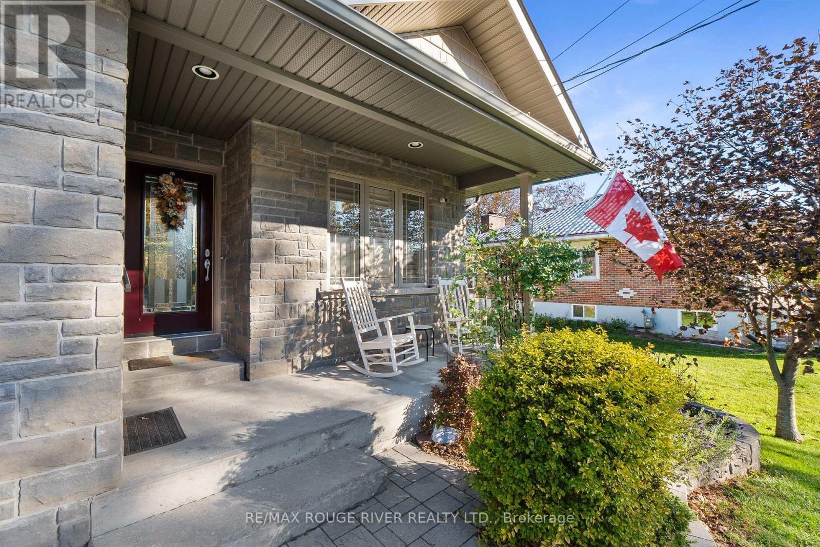 42a Chapel Street Property Photo 3