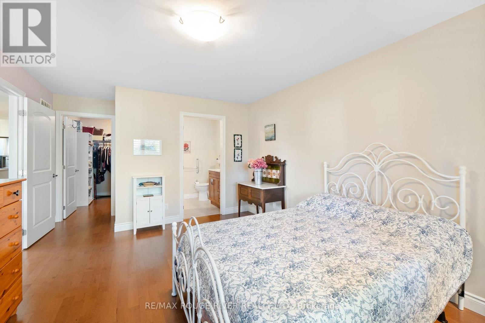 42a Chapel Street Property Photo 23