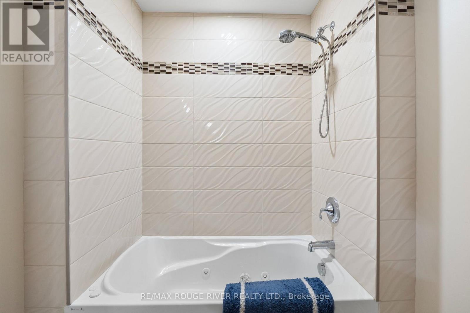 42a Chapel Street Property Photo 26