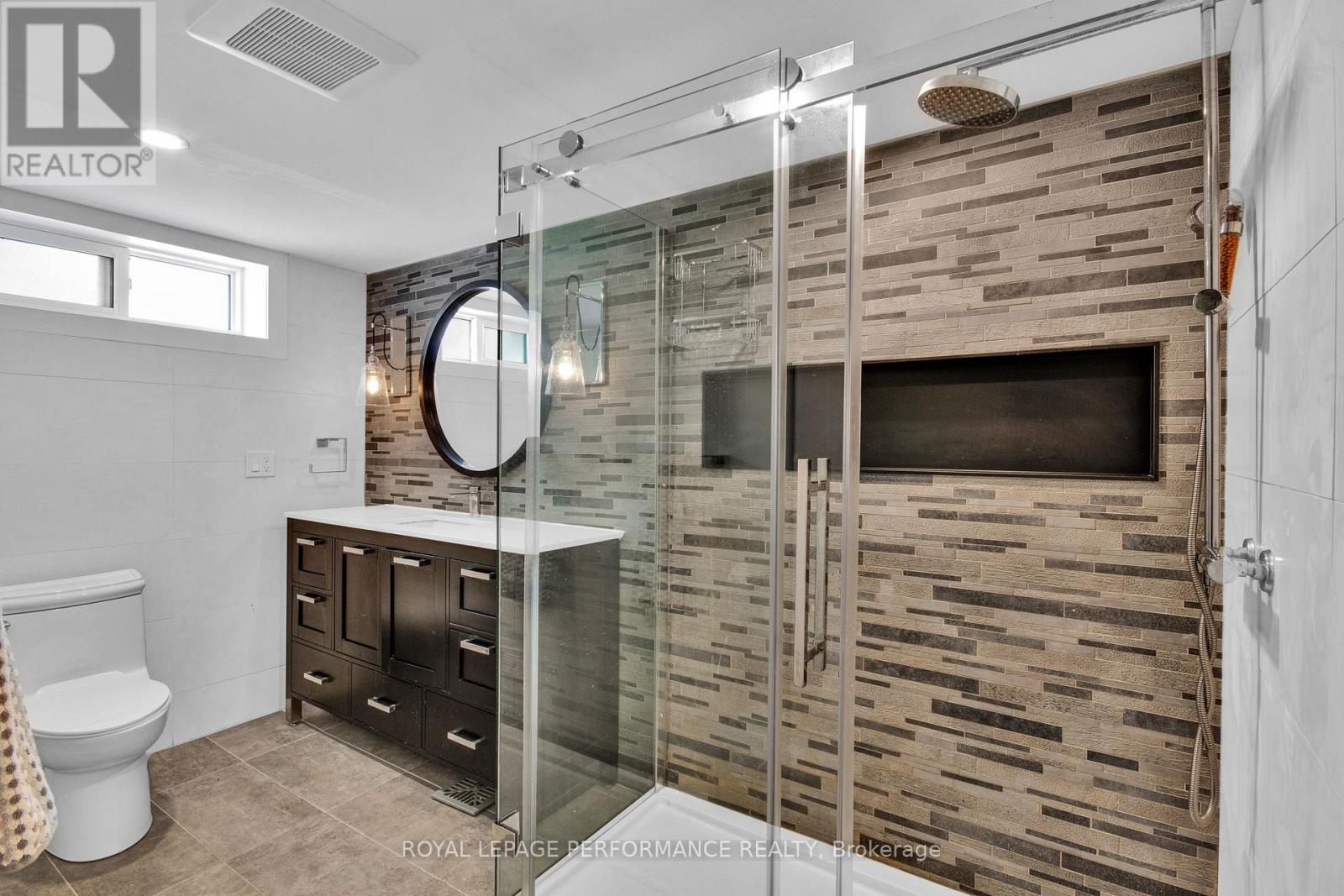 1321 Rustic Drive Property Photo 13